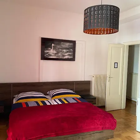 & Next Danube Promenade Apartment