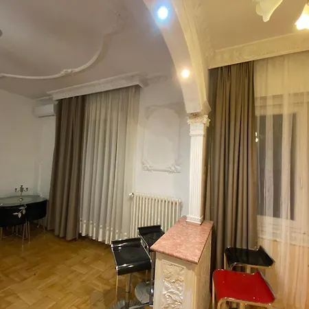& Next Danube Promenade Apartment Budapest
